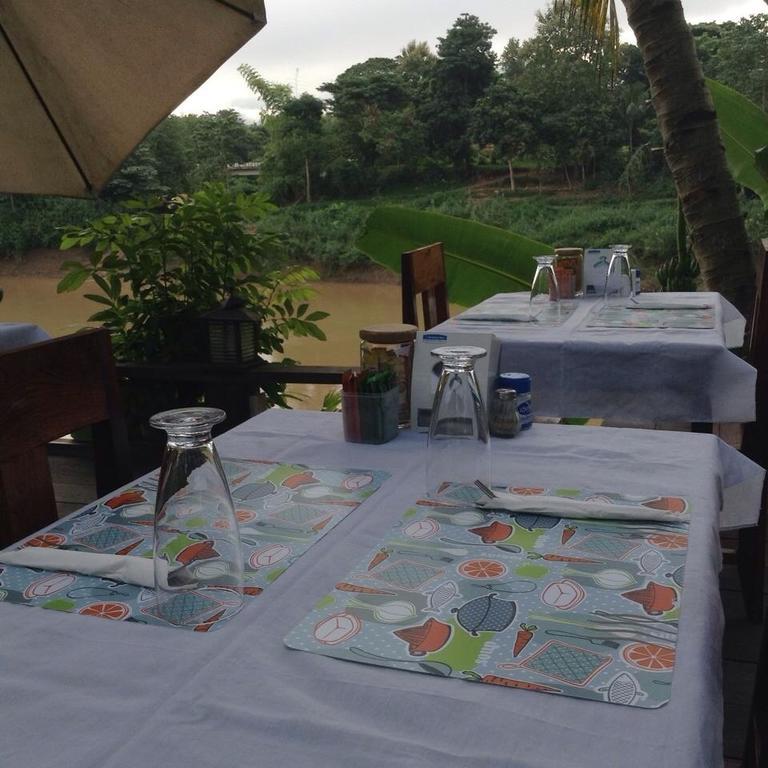 Riverside Guesthouse Luang Prabang Ngoại thất bức ảnh